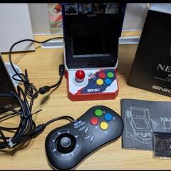 SNK NEOGEO mini ゲーム機 本体とコントローラー