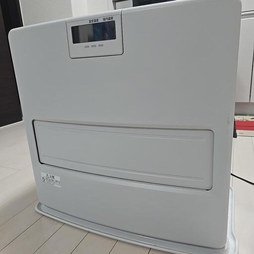 【超美品】ポリタンク+電動ポンプ付！！コロナ石油ファンヒーター