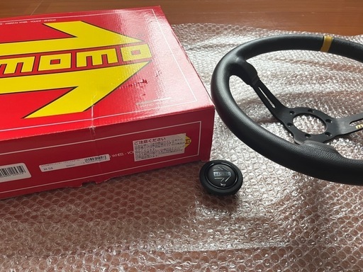 MOMO  
モモ　ステアリング