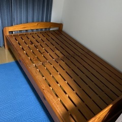 セミダブルベッドフレームの画像