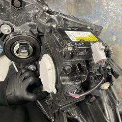 TOYOTA トヨタ 30プリウス 後期 HIDヘッドライト 助手席側の画像