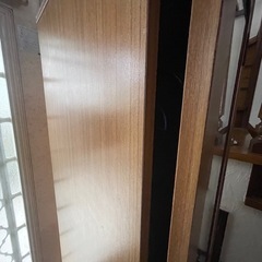 鏡と引き出し付き　天然木スリムワードローブの画像