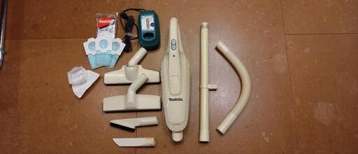 マキタ　ハンディ掃除機