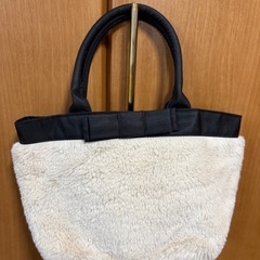 ふわふわファー素材バッグ