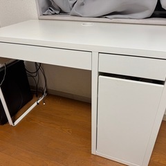 テーブル