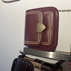 ハンドバッグ、リュックサックの画像