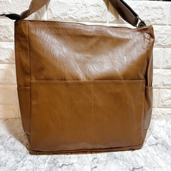 ブラウン　大容量　メッセンジャーバッグ　ショルダーバッグ　Y2K 茶色の画像