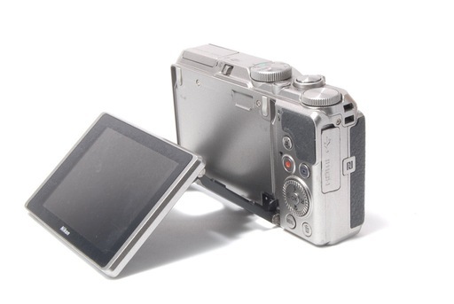 Wi-Fi搭載 Nikon COOLPIX A900 シルバー 軽量　自撮り可 Amazon.com : Nikon COOLPIX A900 Digital Camera (Silver