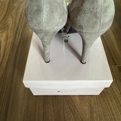 DIANA パンプスの画像