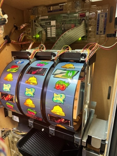 安い スロット 初代エウレカセブン 実機 コイン不要機です