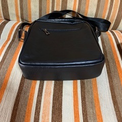 本革ショルダーバッグの画像