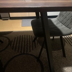 ダイニングテーブルの画像