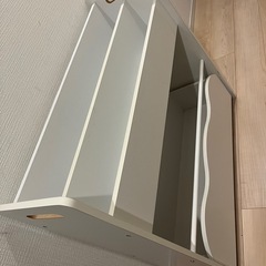 絵本棚　おもちゃ棚