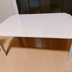 折りたたみテーブル