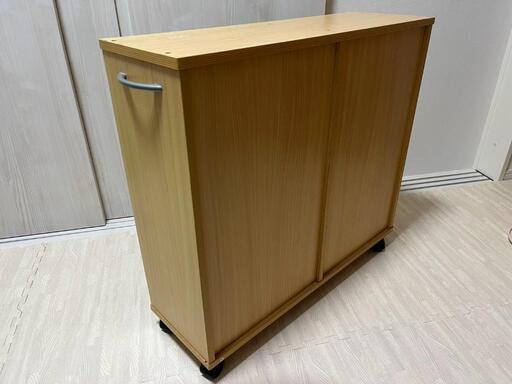【激安さらに値下げ中】取っ手付き収納棚