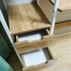 パソコンデスク（組み立て式）の画像
