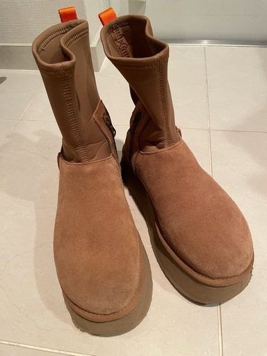 UGG ブーツ　Classic Dipper 厚底