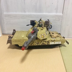 アンパンマン＆恐竜＆戦車の画像