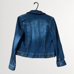ショート丈デニムジャケットの画像