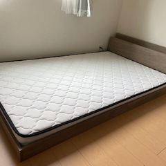 セミダブルベッド