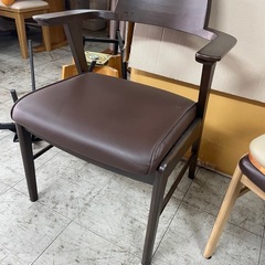 訳あり品　モダンなデザインのダイニングチェア単品