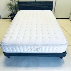 ダブルベッドマットレスフレームの画像