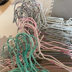 ワイヤーハンガー 約55本セットの画像