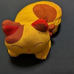 チリメンの招き猫のぬいぐるみです。