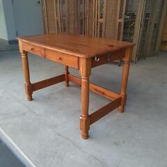 20250311013　家具　机の画像
