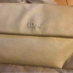 marvis クラッチバック2個 ホワイト 蛍光の画像