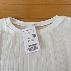 【新品未使用】Tシャツの画像