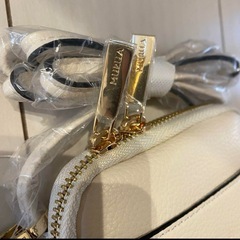 MURUA ウォレットポーチ 新品未使用品の画像