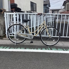 【中古自転車】　(ベージュ) 26インチ　LLevezzaの画像