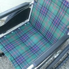 （取引中）●折畳み車椅子、新品タイヤ●の画像