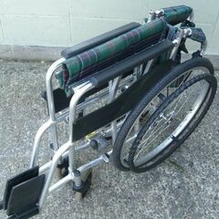 （取引中）●折畳み車椅子、新品タイヤ●の画像