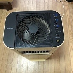 アイリスオーヤマ　除湿機　衣類乾燥　2018年製