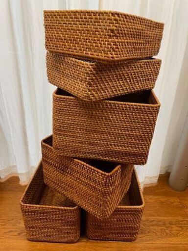 無印良品　重なるラタン長方形バスケット　（大）4個、（小）2個
