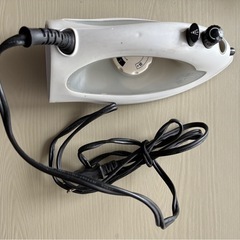 スチームアイロン　ニトリ　中古