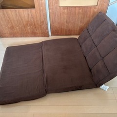 三つ折りソファベッドの画像