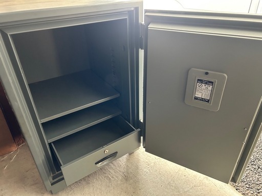 耐火金庫 ITOKI製　GOLD SAFE STRONG88  大型金庫