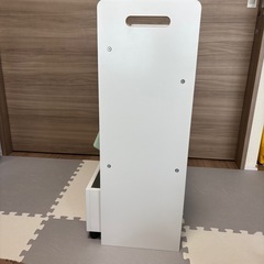 こどもおもちゃ収納ラックの画像