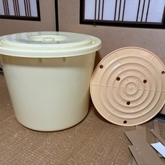 プラスチック漬け物樽