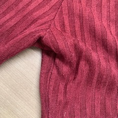 H&M  薄手　半袖　リブ　赤　の画像