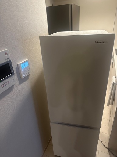 HISENSE  冷蔵庫　　ホワイト