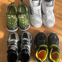 子供靴　スニーカー
