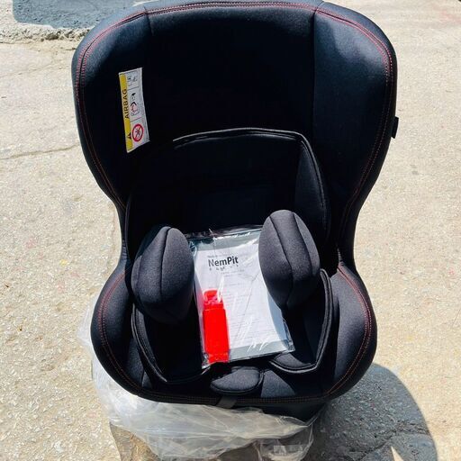【❗️✨️箱付き美品✨️❗️】Nebio ネビオ ネムピット　新生児～4歳対応 チャイルドシート 5点式ハーネス＆リクライニング機能付き