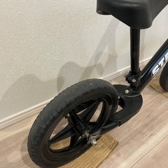 ストライダー　キックバイクの画像
