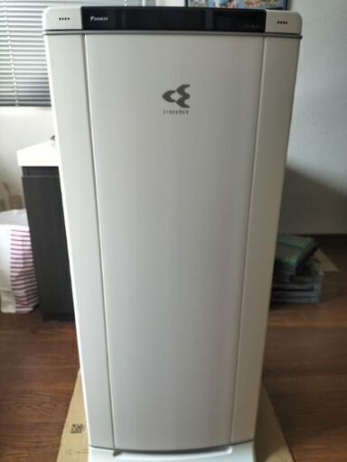 業務用、空気清浄機です。５３畳