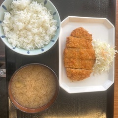 定食、うどん、など。 - グルメ