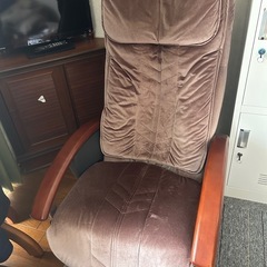 マッサージチェアー
